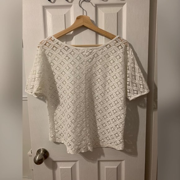 Imaginary Voyage White Floral Lace Blouse - Picture 3 of 8